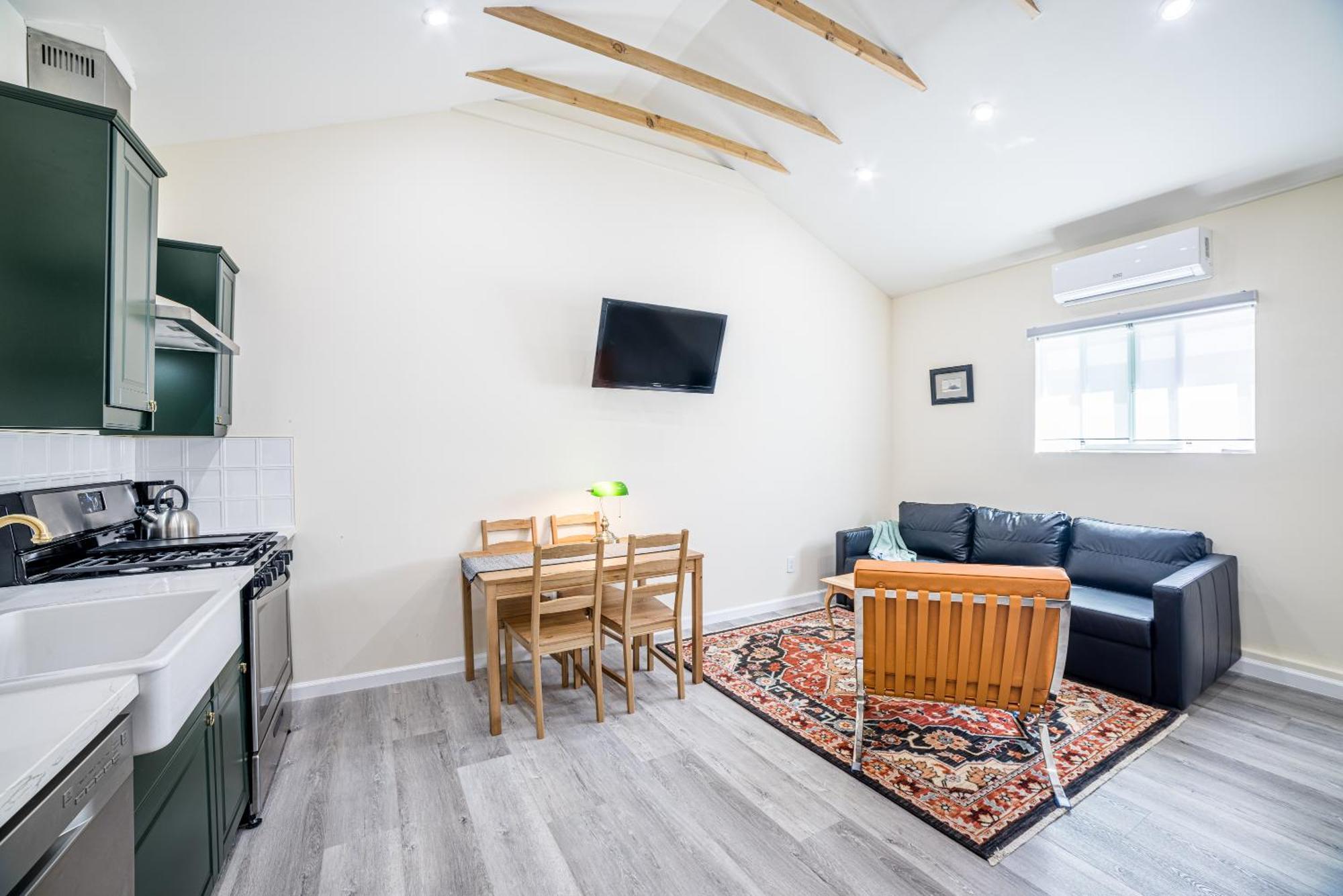 Private Stylish Studio, Near Csun, Fast Wi-Fi Лос-Анджелес Экстерьер фото
